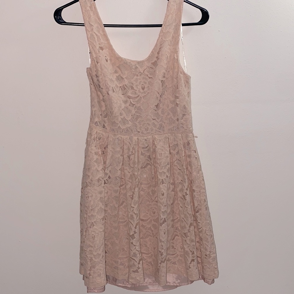 FOREVER 21 LIGHT PINK LACE FLORAL DRESS